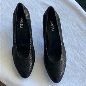 VANELi black heal shoes